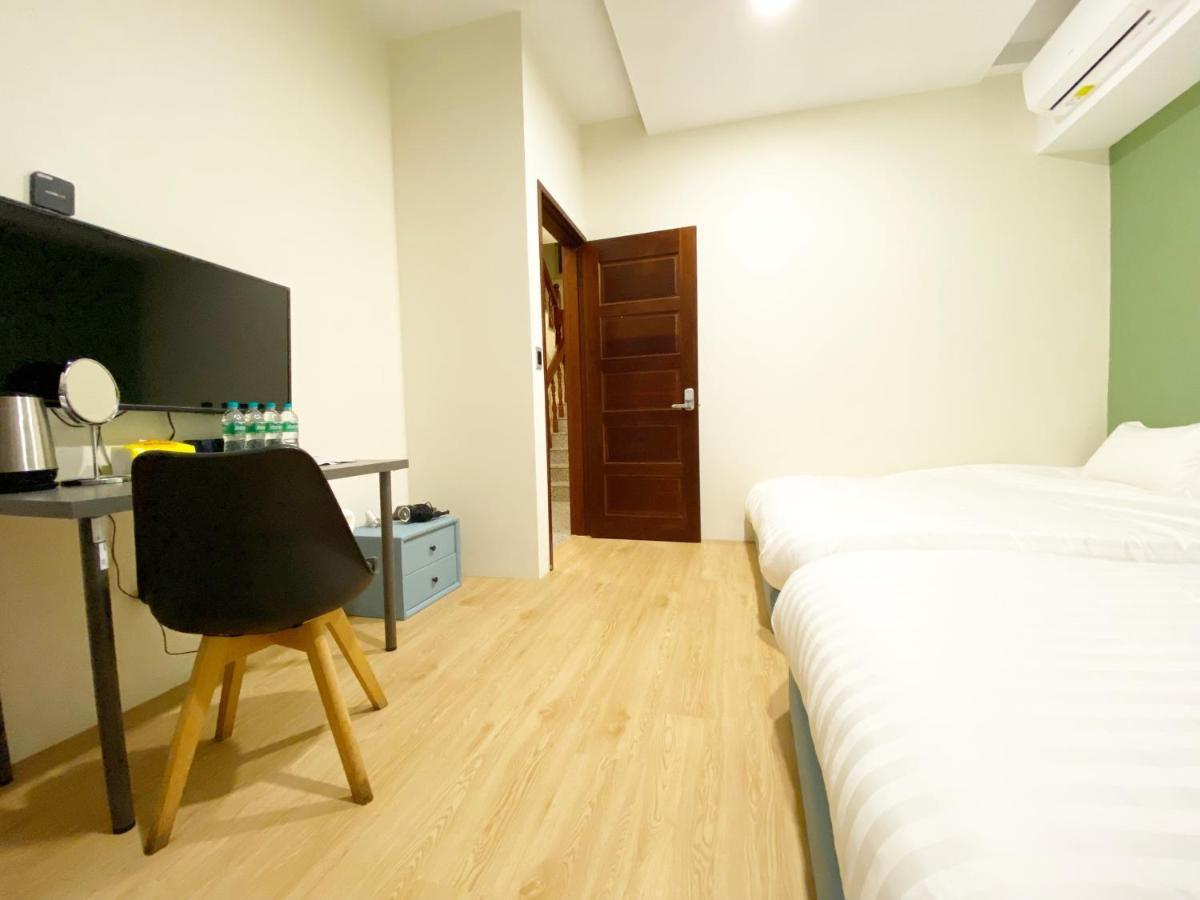 台中21旅宿-自助入住 Taichung Exterior foto