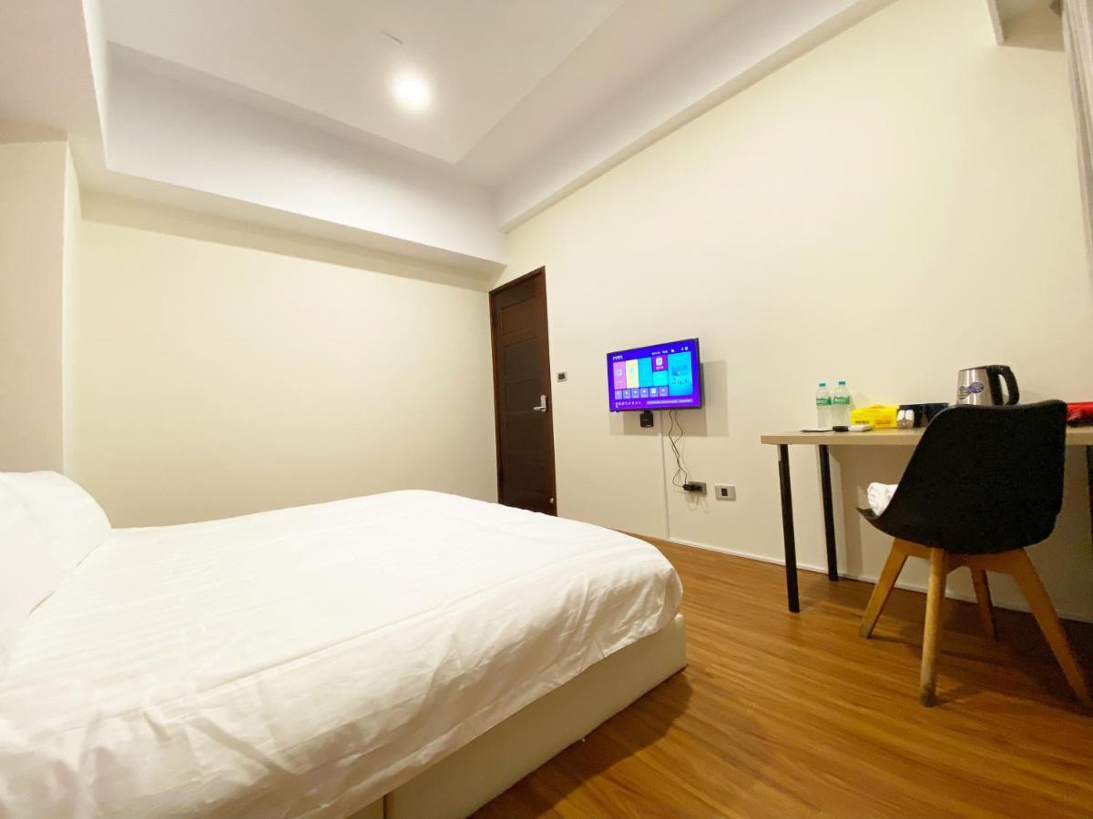 台中21旅宿-自助入住 Taichung Exterior foto
